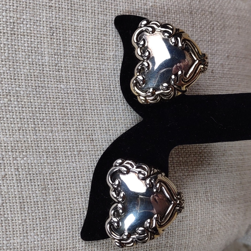 Vintage Two-tone Heart Clip-on Style Earrings